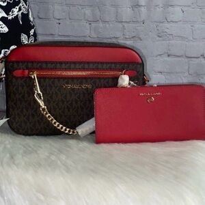 Michael Kors JET SET ITEM Xbody/JET SET CHARM Wallet 2pc Set